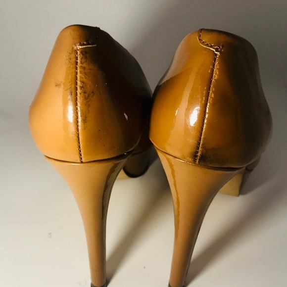 Like new tan Steven Madden Platform pumps - Picture 4 of 6